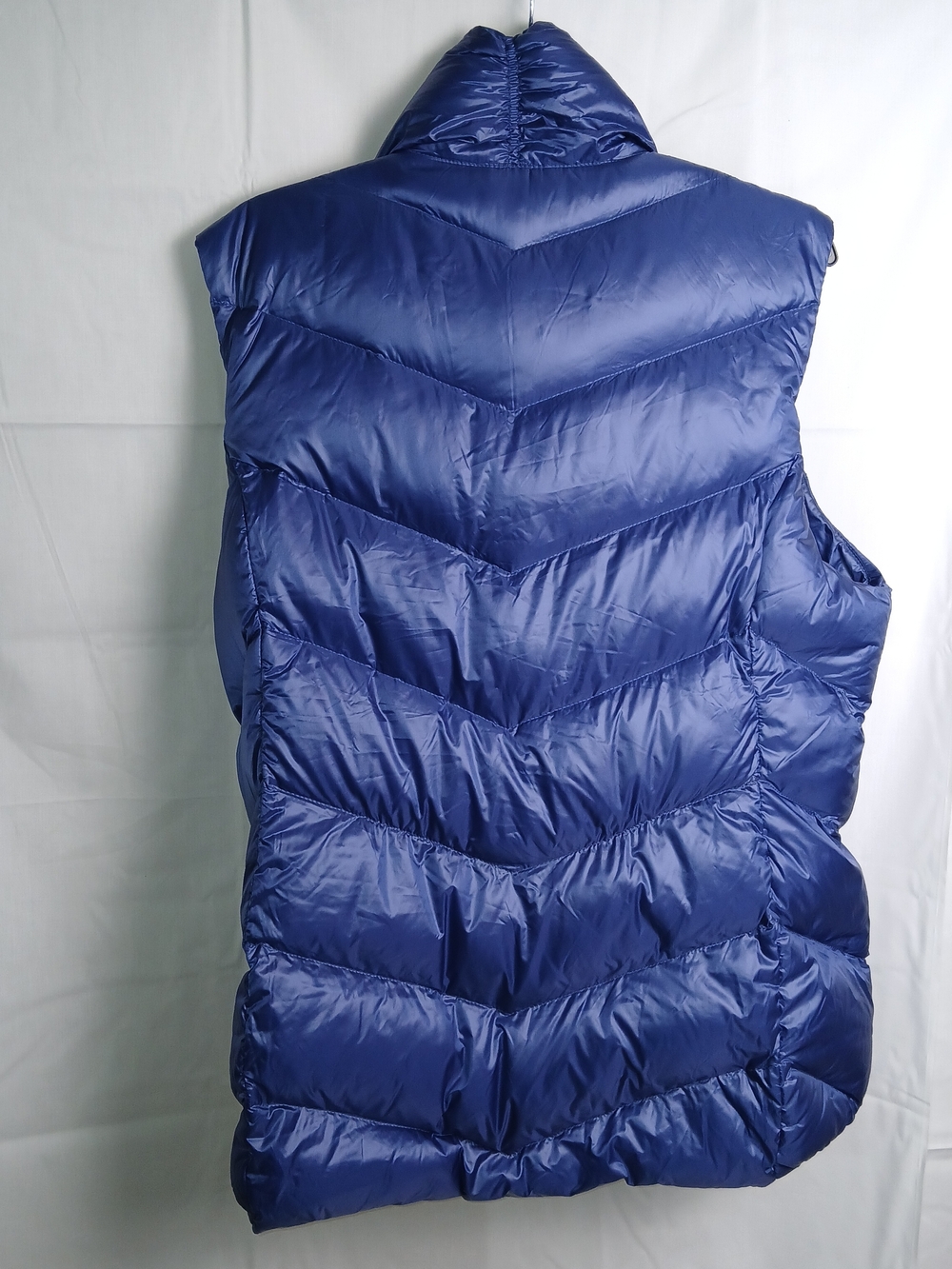 L.L. Bean Downtek Women's Puffer‎ Vest in Deep Blue - Large - Picture 3 of 9